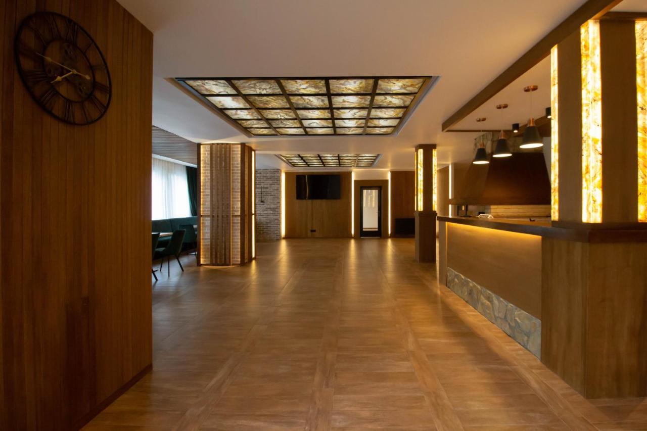 Hotel Berghaus Bucovina Câmpulung Moldovenesc Esterno foto